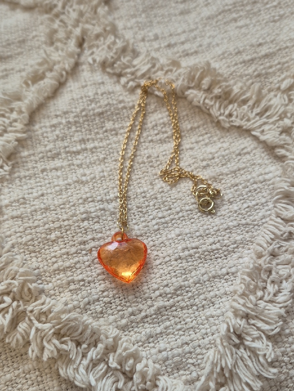 Vintage Whimsical Gold-Tone Choker Necklace with Faceted Orange Heart Pendant